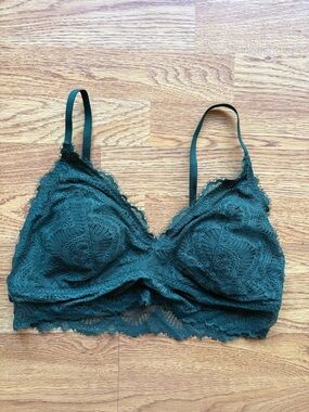 Gilly Hicks lace bralette with pads green soft lounge comfort support sz L